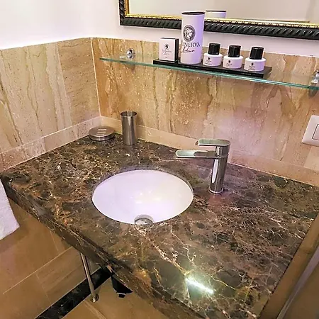 Minerva Relais Nocleg ze śniadaniem Rzym