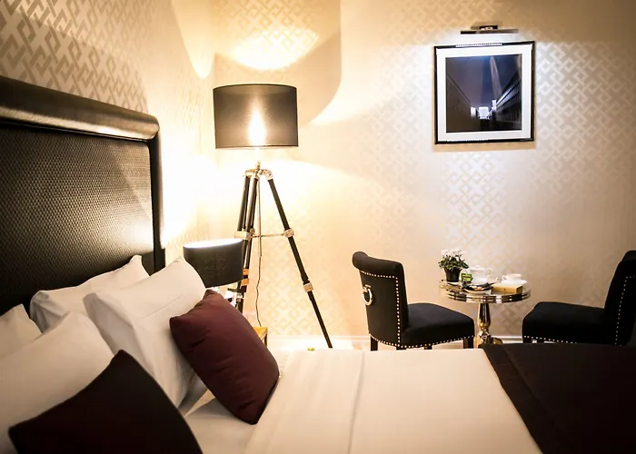 فندق مبيت وإفطار منيرفا ريلايس 4*